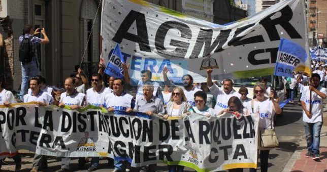 Con la meta inflacionaria ya hecha añicos, Entre Ríos le ofreció 19% a los docentes Con la meta inflacionaria ya hecha añicos, Entre Ríos le ofreció 19% a los docentes