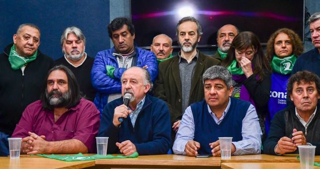 El moyanismo cerró filas con Yasky y Micheli y mañana realizarán su propia demostración de fuerzas El moyanismo cerró filas con Yasky y Micheli y mañana realizarán su propia demostración de fuerzas