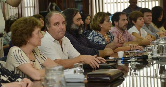 Docentes bonaerenses vuelven al paro y evalúan no reiniciar las clases tras el receso inviernal Docentes bonaerenses vuelven al paro y evalúan no reiniciar las clases tras el receso inviernal