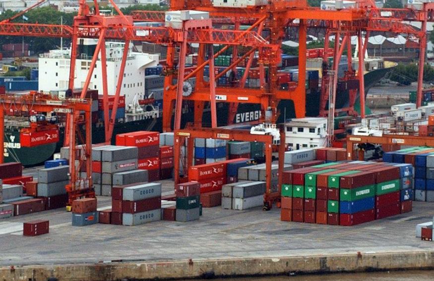 Temor por posibles 200 despidos en el Puerto de Buenos Aires
