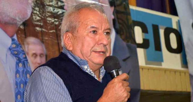 “Después de haber destruido a la industria nacional, el Gobierno llama a una mesa de diálogo” “Después de haber destruido a la industria nacional, el Gobierno llama a una mesa de diálogo”