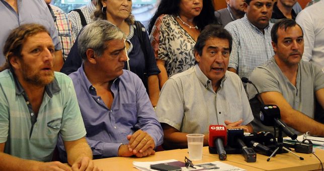 ATE dice que el conflicto irá en ascenso “hasta que obliguemos al Gobierno a cambiar el rumbo económico” ATE dice que el conflicto irá en ascenso “hasta que obliguemos al Gobierno a cambiar el rumbo económico”