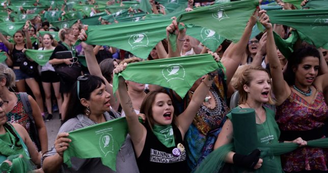 Movimiento de mujeres apura a la CGT y hoy realiza un pañuelazo frente a Azopardo Movimiento de mujeres apura a la CGT y hoy realiza un pañuelazo frente a Azopardo