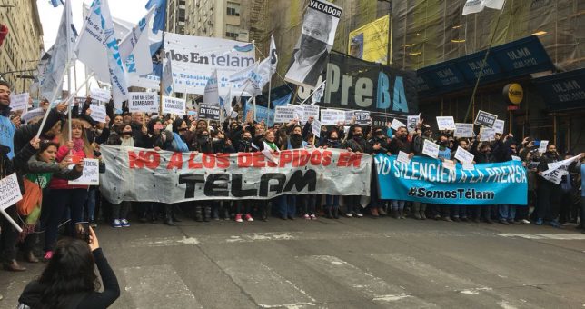 Multitudinaria movilización contra los despidos en Telam Multitudinaria movilización contra los despidos en Telam