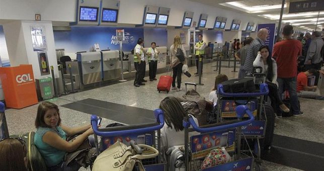 Conciliación obligatoria para que los aeronáuticos no paralicen el inicio de las vacaciones de invierno Conciliación obligatoria para que los aeronáuticos no paralicen el inicio de las vacaciones de invierno
