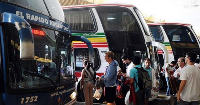 Para paliar la crisis de la actividad, impulsan viajes low cost para micros Para paliar la crisis de la actividad, impulsan viajes low cost para micros
