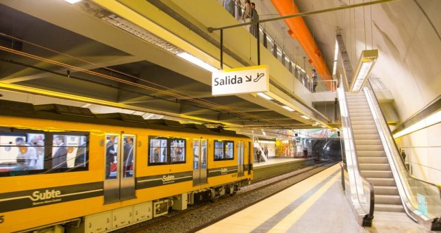 Metrodelegados denuncian que Larreta y Metrovías busca destruir las formaciones con material cancerígeno Metrodelegados denuncian que Larreta y Metrovías busca destruir las formaciones con material cancerígeno