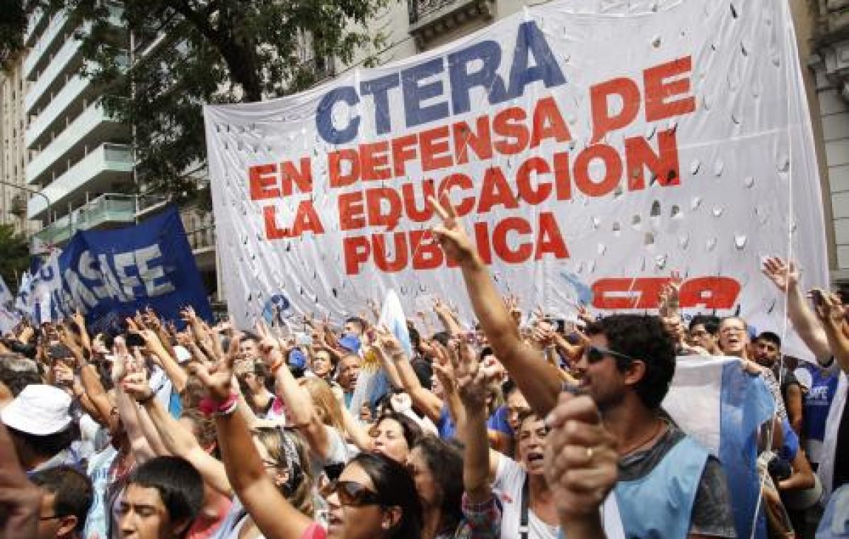 Los docentes vuelven a parar en todo el país la semana próxima "en defensa del presupuesto educativo"