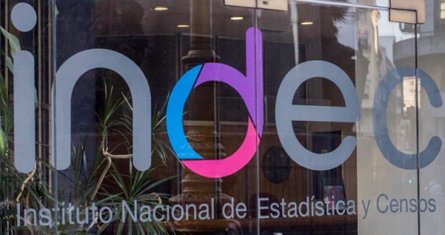 Los salarios de los estatales cayeron casi el 20% desde que asumió Macri Los salarios de los estatales cayeron casi el 20% desde que asumió Macri