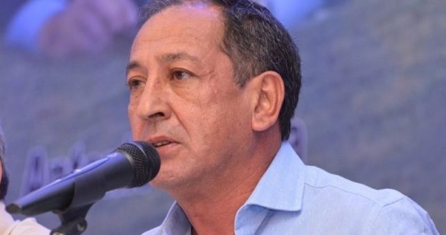 Maturano confirmó que evalúan “no trabajar más los feriados nacionales” como medida de protesta