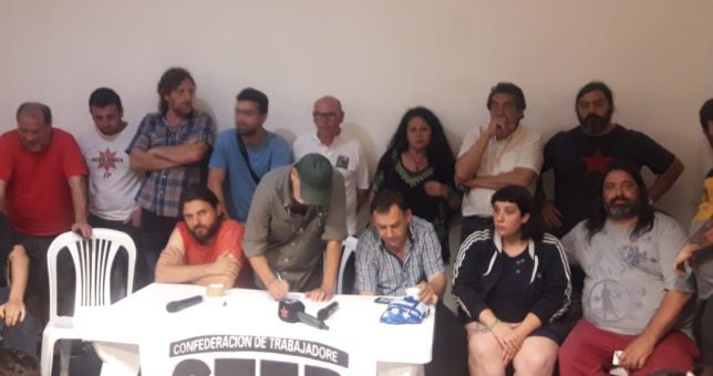 Las organizaciones sociales y la CTA Autónoma marchan para repudiar el asesinato de dos militantes de la CTEP Las organizaciones sociales y la CTA Autónoma marchan para repudiar el asesinato de dos militantes de la CTEP