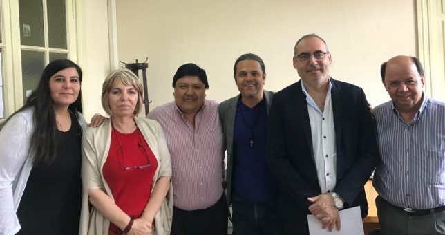Farmacéuticos se suman a quienes rompieron el techo salarial y abrocharon un 40,5% de aumento Farmacéuticos se suman a quienes rompieron el techo salarial y abrocharon un 40,5% de aumento