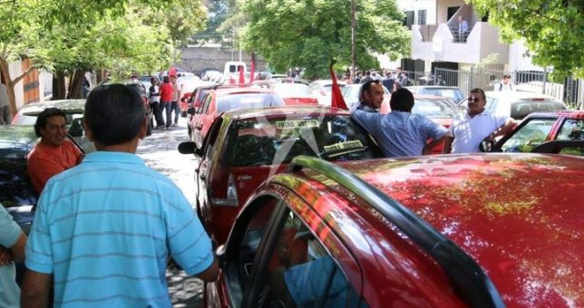También hay bronca entre los tacheros salteños por el desembarco de UBER También hay bronca entre los tacheros salteños por el desembarco de UBER