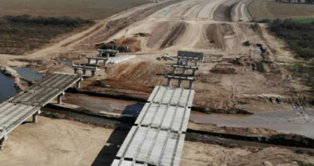Otros más de 200 despidos en Córdoba por la parálisis de la obra pública Otros más de 200 despidos en Córdoba por la parálisis de la obra pública