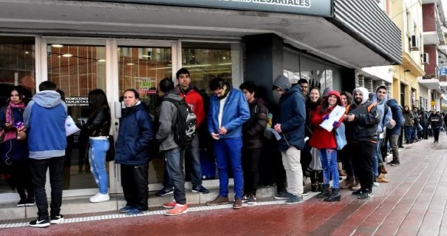 Hay 114 mil personas que buscan empleo en Mar del Plata