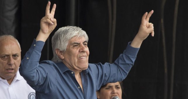 Transportistas dicen que no pagarán el bono de 14 mil pesos firmado por Camioneros Transportistas dicen que no pagarán el bono de 14 mil pesos firmado por Camioneros