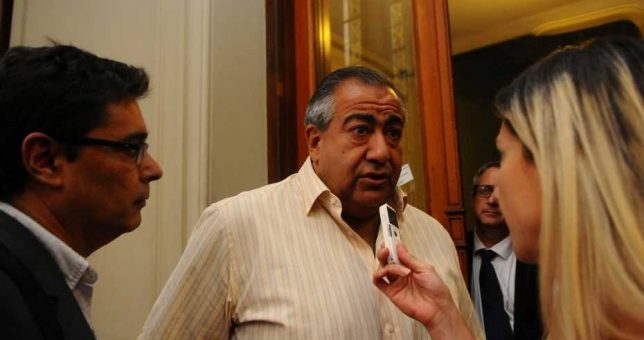Daer llega a Vaca Muerta de la mano de uno de los sindicalistas que firmó el pacto que limita el derecho de huelga Daer llega a Vaca Muerta de la mano de uno de los sindicalistas que firmó el pacto que limita el derecho de huelga