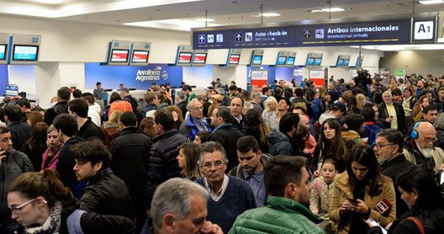 Aeronavegantes amenazan con un paro nacional en pleno recambio turísitico Aeronavegantes amenazan con un paro nacional en pleno recambio turísitico