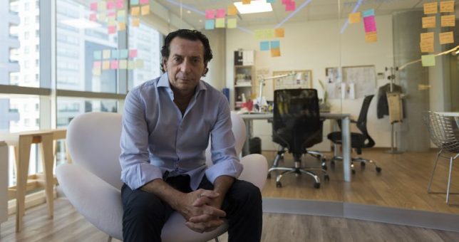 El Gobierno busca aprovechar la crisis de la industria y relanza la reforma laboral El Gobierno busca aprovechar la crisis de la industria y relanza la reforma laboral