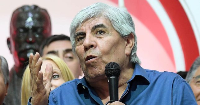Moyano lanza el trabajo a reglamento para exigir que le paguen el bono a los recolectores porteños Moyano lanza el trabajo a reglamento para exigir que le paguen el bono a los recolectores porteños