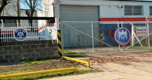 Cerró la fábrica de neumáticos Imperial Cord y se acelera la crisis industrial Cerró la fábrica de neumáticos Imperial Cord y se acelera la crisis industrial