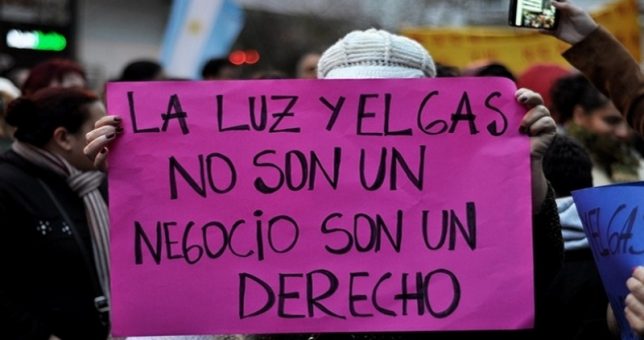 Los trabajadores que cobran el salario mínimo ya gastan más de un tercio de su ingreso en tarifas Los trabajadores que cobran el salario mínimo ya gastan más de un tercio de su ingreso en tarifas