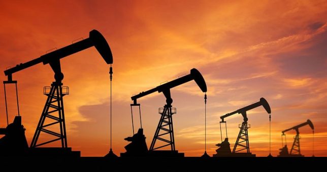 Chubut y Santa Cruz perdieron seis mil empleos petroleros en tres años Chubut y Santa Cruz perdieron seis mil empleos petroleros en tres años