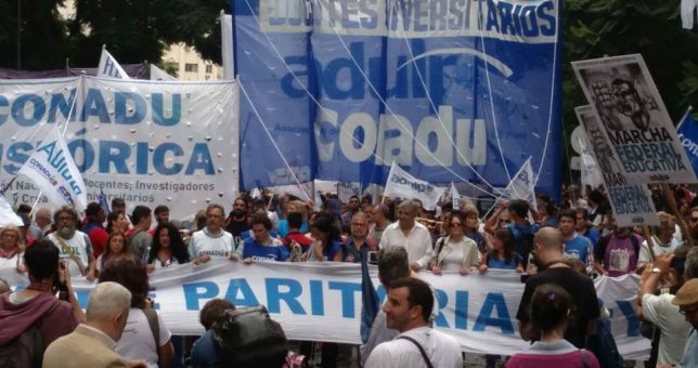 Furia de los gremios de docentes universitarios: el Gobierno los citó a paritarias y no les ofreció nada