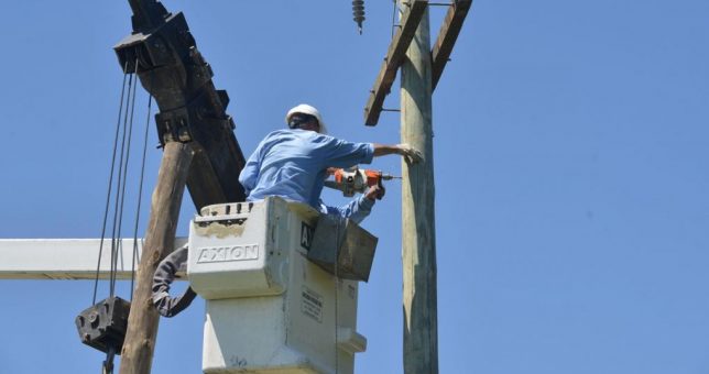 Otra muerte laboral: falleció un empleado que hacía mantenimiento en la red de energía de Córdoba