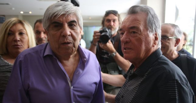 Barrionuevo no invita a Moyano a su tradicional asado marplatense porque el camionero “está con las CTA” Barrionuevo no invita a Moyano a su tradicional asado marplatense porque el camionero “está con las CTA”