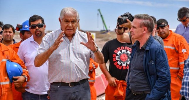 Pereyra ya espera despidos en Tecpetrol y acusa a Macri y Rocca de “tomar de rehenes a los trabajadores”