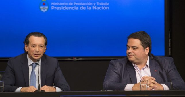 Denuncia a Triaca y Sica por negociar con seguros en los sindicatos intervenidos Denuncia a Triaca y Sica por negociar con seguros en los sindicatos intervenidos