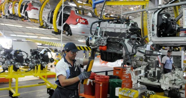 Más cifras de la crisis: 52% de las autopartistas redujeron horas de trabajo o recortaron contratados