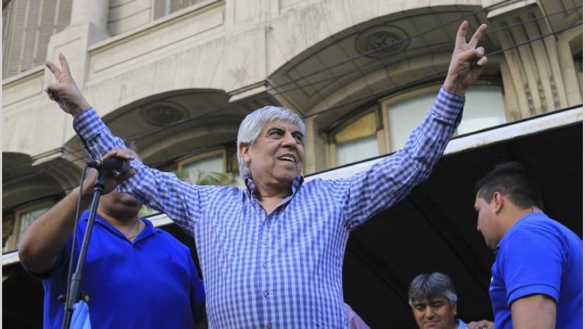 Moyano ya habla de su retiro: "Mi sucesor en el movimiento sindical será Pablo"