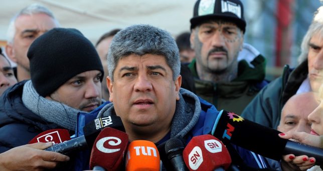 Para prevenir un “efecto contagio”, Moyano reunirá 10 mil camioneros frente a Coca Cola Para prevenir un “efecto contagio”, Moyano reunirá 10 mil camioneros frente a Coca Cola