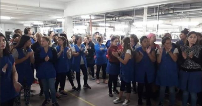 Paralizan textilana contra despidos y aumento de ritmos de trabajo Paralizan textilana contra despidos y aumento de ritmos de trabajo