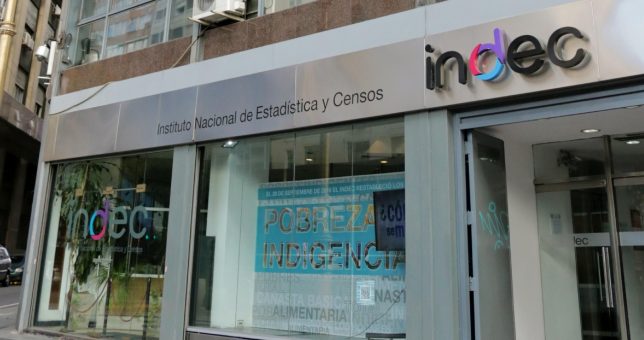 El salario mínimo no cubre ni la mitad de lo necesario para no ser pobre El salario mínimo no cubre ni la mitad de lo necesario para no ser pobre
