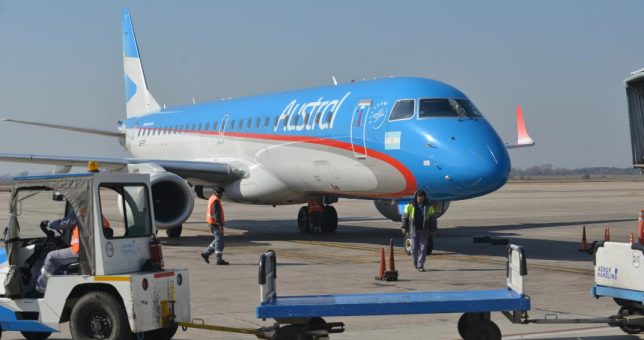 Austral busca eliminar empleos y Aeronavegantes va a un paro de 24 horas el miércoles