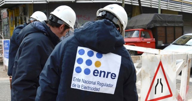 Alerta en el ENRE por despidos masivos