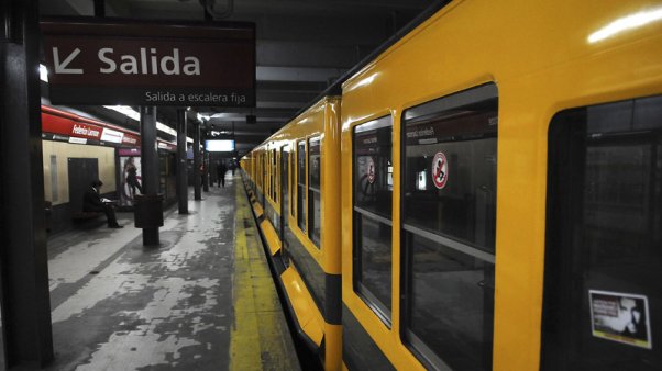 Metrodelegados exigen subas como las del boleto