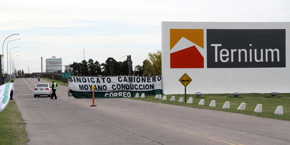 Camioneros amenaza con un paro de 72 horas