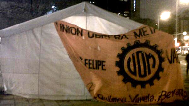 La UOM acampó frente a Techint y amenaza con paros