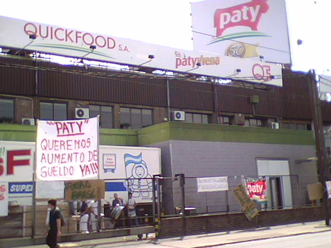 Denuncian militarización del frigorífico Paty