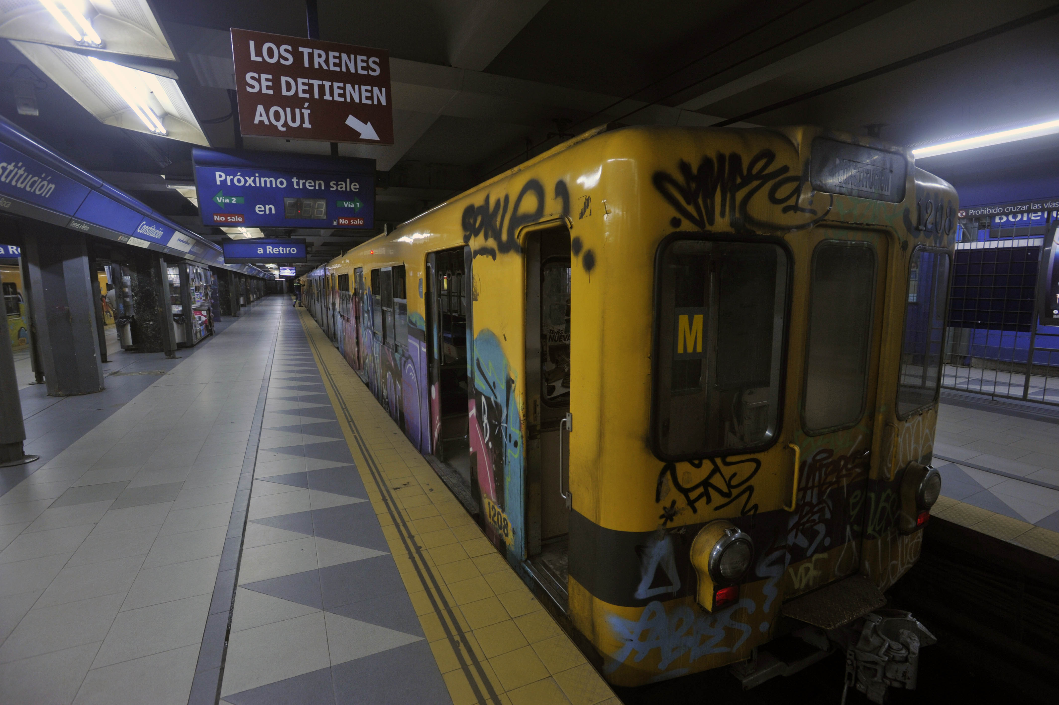 Molinetes levantados en el subte