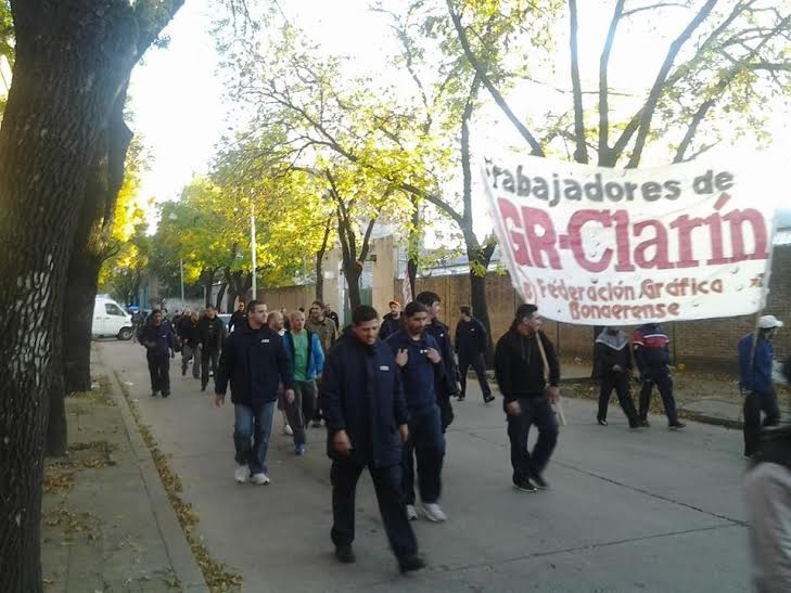 Gráficos denuncian precarización laboral en Clarín