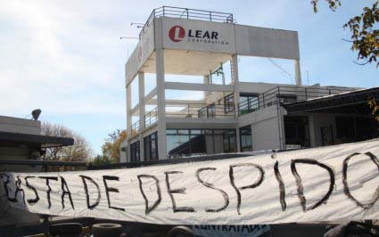 Más despidos y suspensiones en Lear