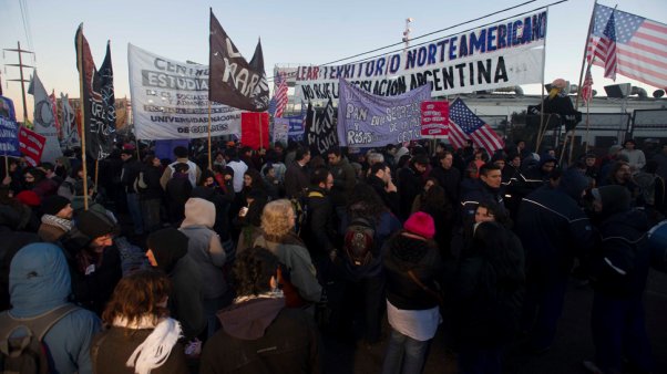 Cada vez más compleja la situación de Lear