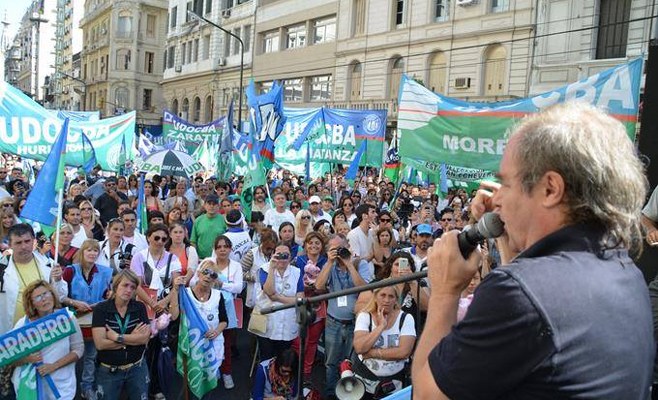 Udocba extiende las protestas