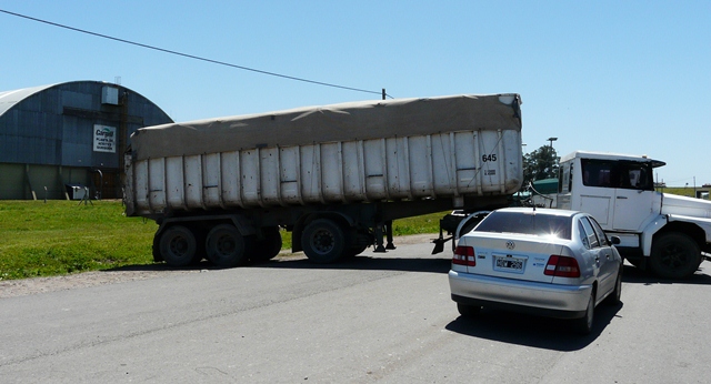 Ferroviarios contra el bloqueo camionero a Cargill
