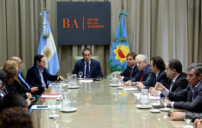 Scioli se reunió con gremios estatales